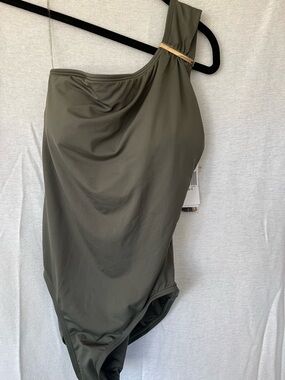 Michael Kors Womens logo bar One Shoulder Underwire Swimsuit  Ivy Green Size 12